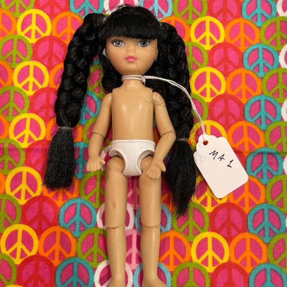 Madame alexander 7 inch travel friends Black Hair Pony Tails MA1
